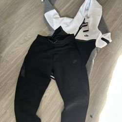 Nike Tech Fleece Track Suit Size Large 