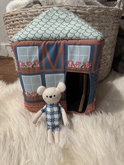 Pillowfort Fabric House And Mouse Play-set. NEW