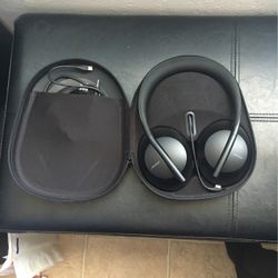 Bose Noise Cancelling Headphones 700 