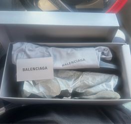 Balenci Slides