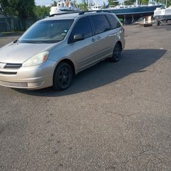 2004 Toyota Sienna