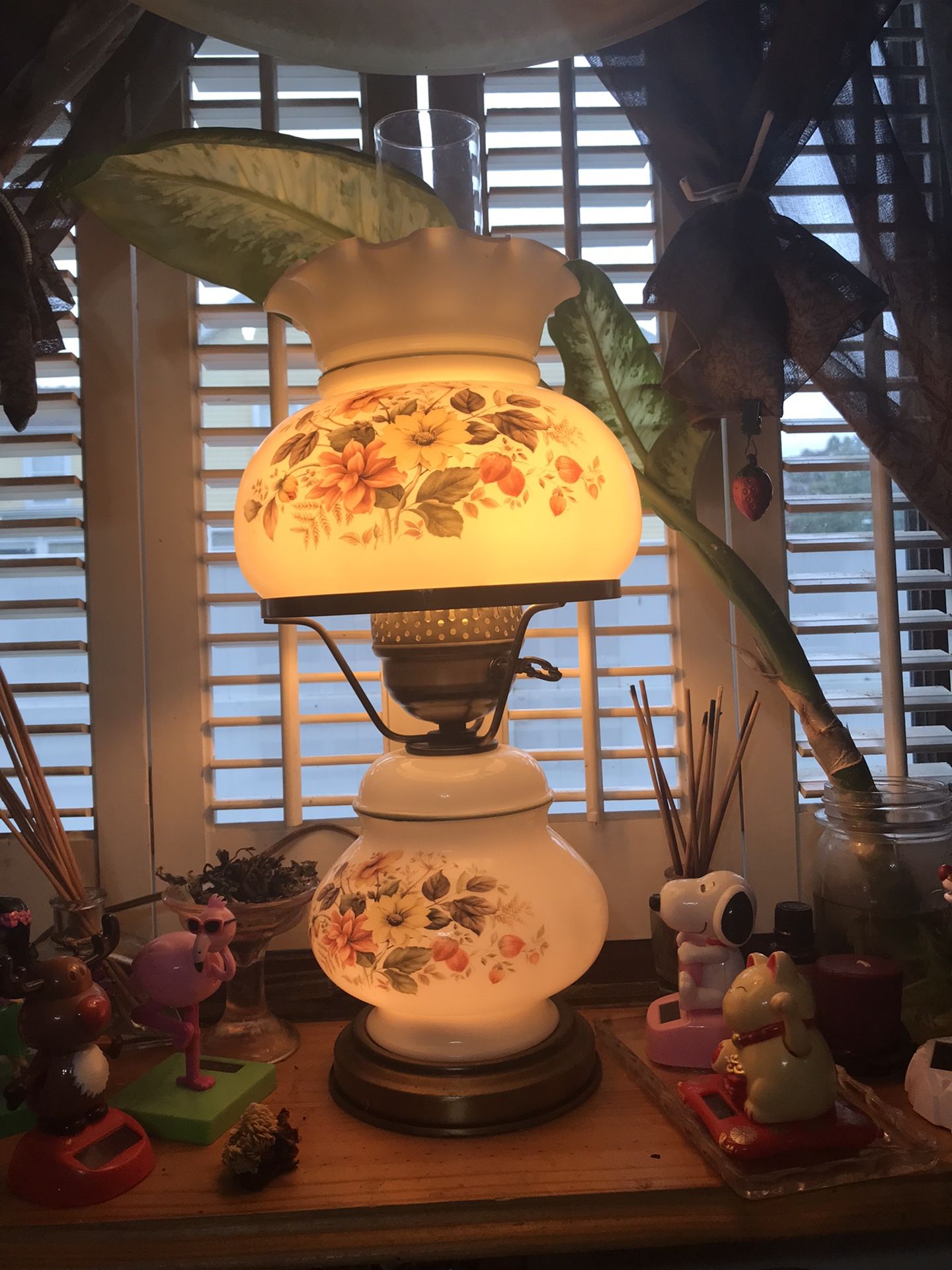 Vintage Quoizel Hurane Lamp