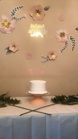 Bridal shower decor