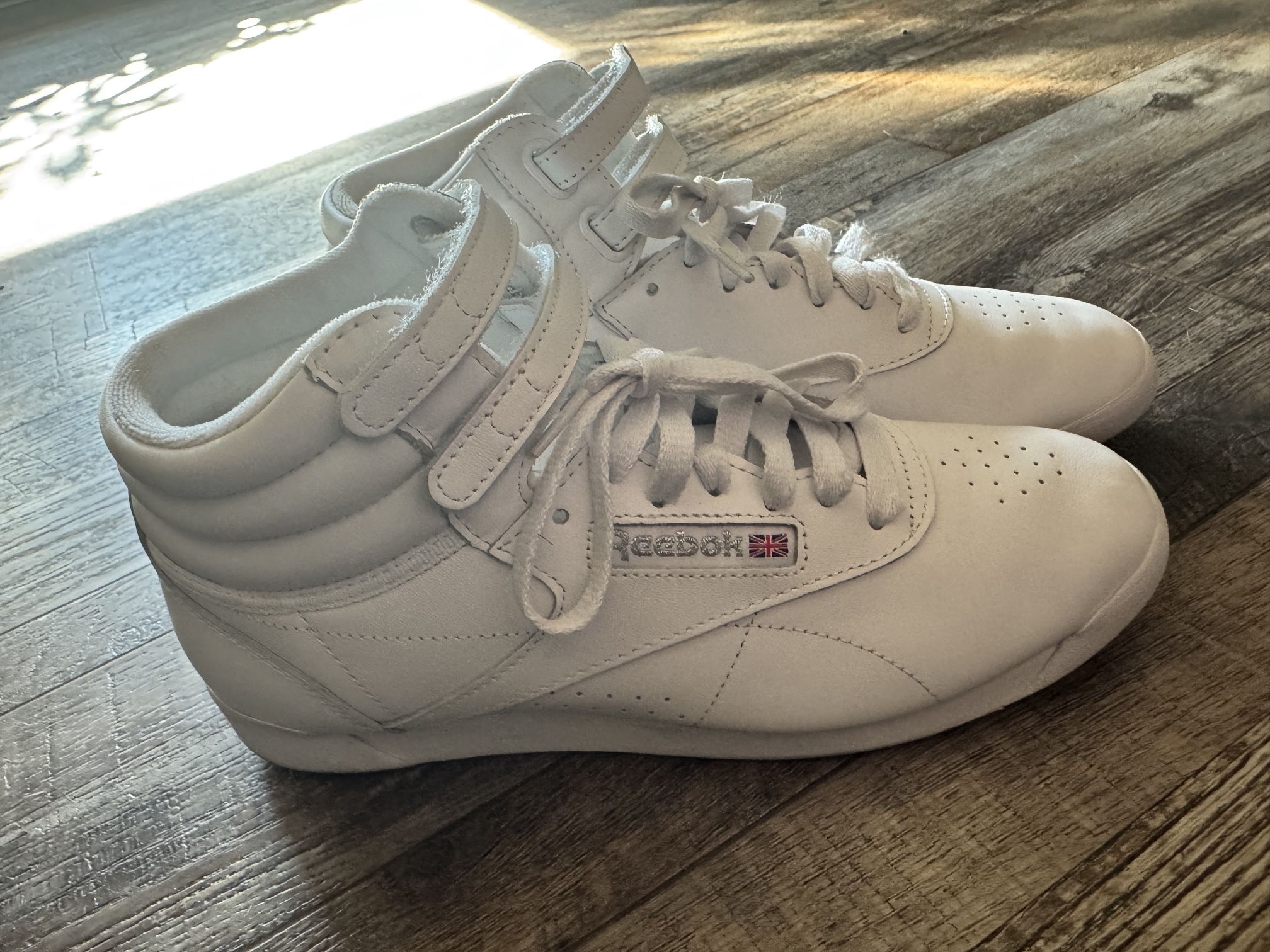 Women’s Reebok Size 9