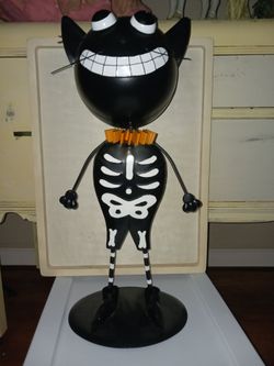 Super cute tall metal Halloween cat candy holder