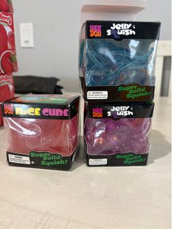 Squishy cube and jellyfish