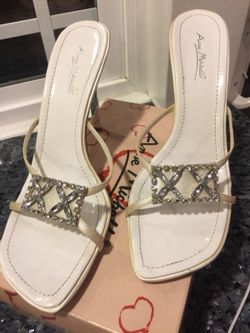 High heels sandals by Anne Michelle size 10