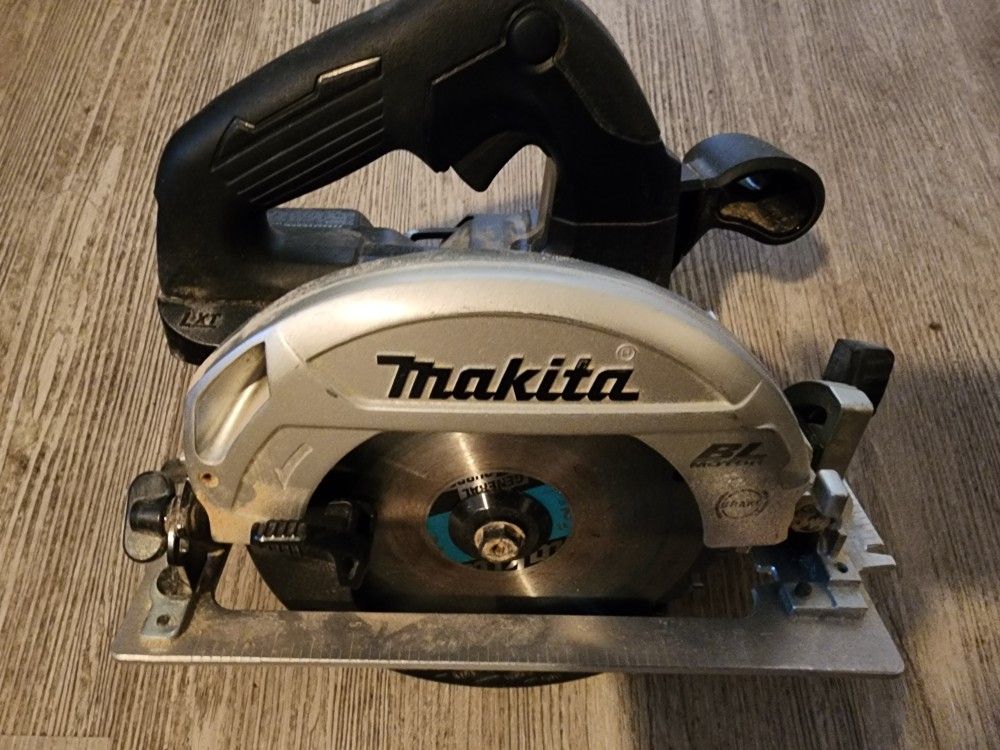 Makita LxT Subcompact Circular Saw