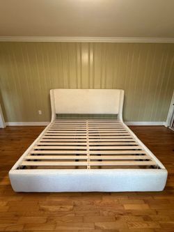 *Brand New* King Castlery Dalton Storage Bed Beach Linen