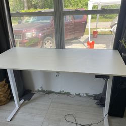 2 Electric Adjusting Desk
