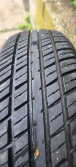 Tire 195 75 14