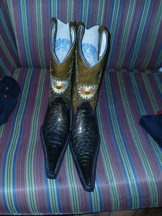 JAR BOOTS
