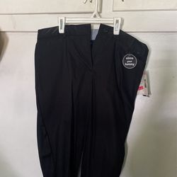 Black Capri Pants 
