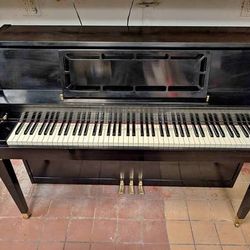 Kawai Upright Piano | Recently Tuned | Great Key Feel