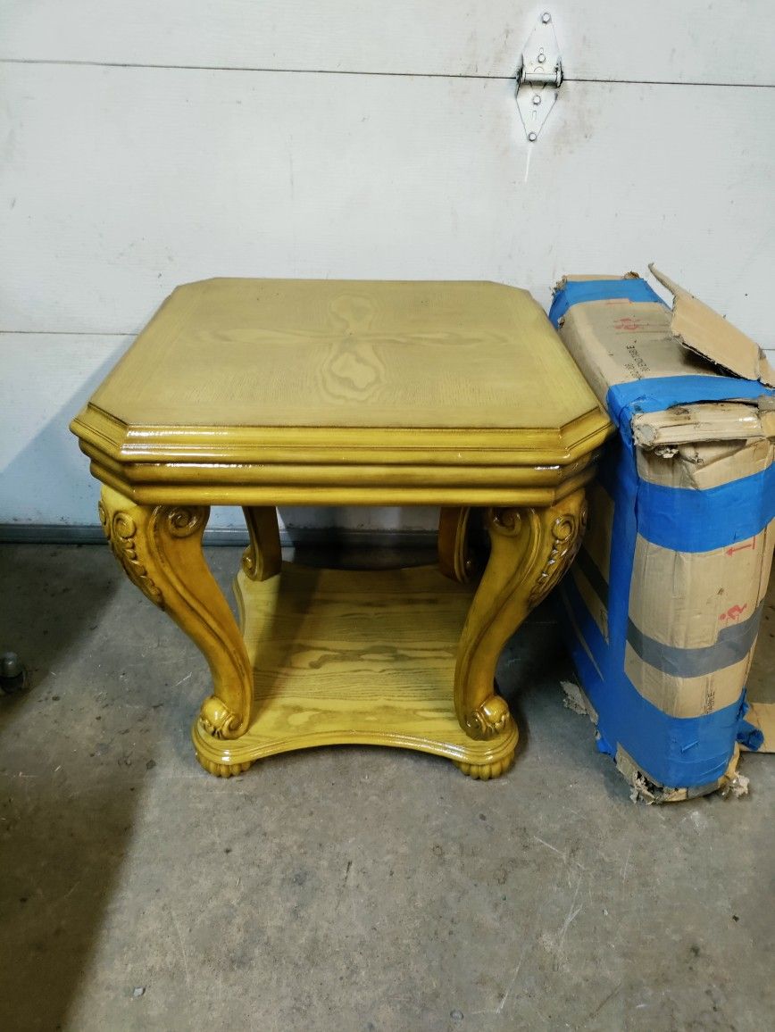 end table (solid wood)