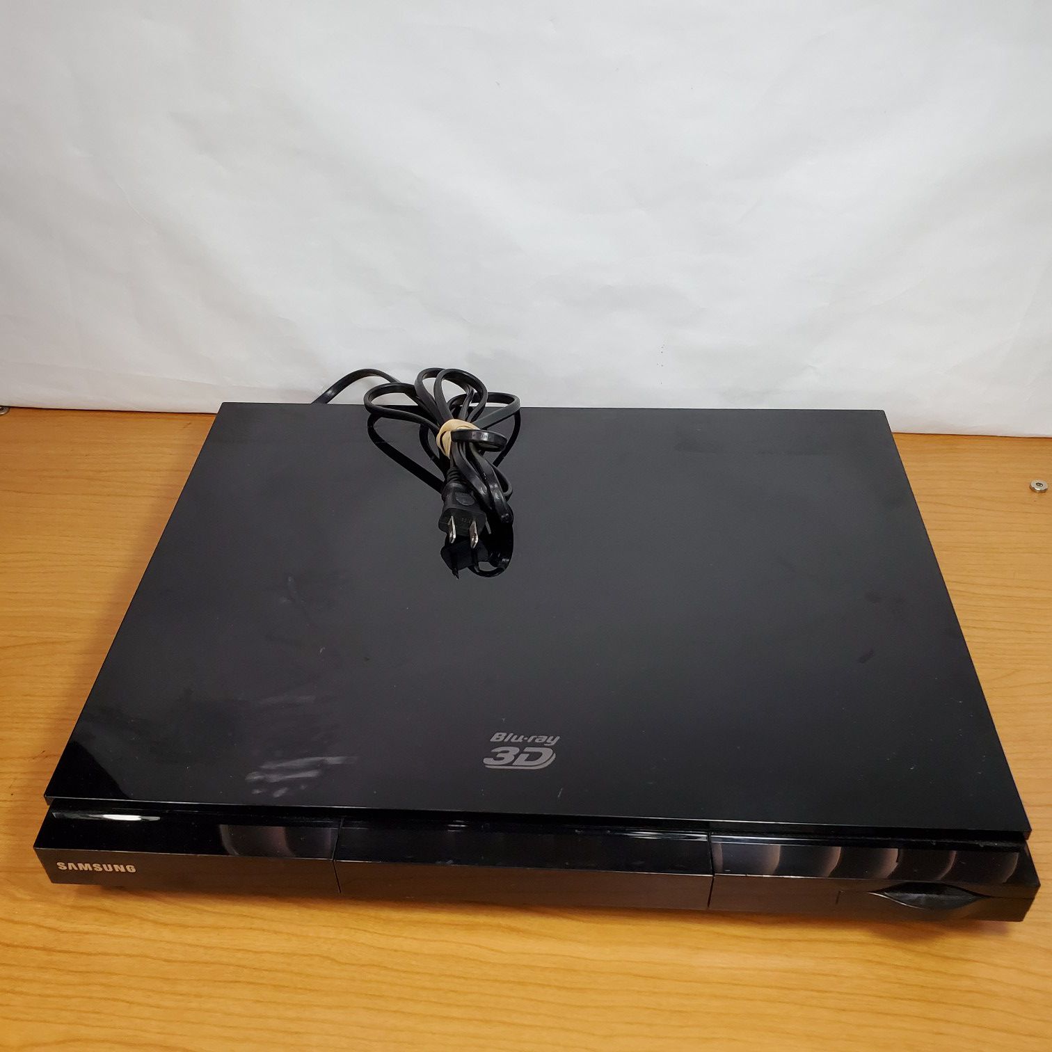 Samsung Full HD 3D Blu-ray Disc Player with Remote HT-D5210C Fine Working Condition