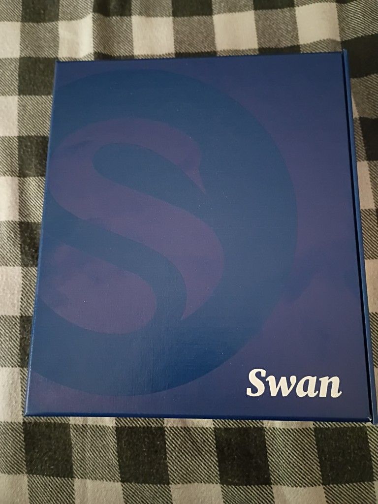 2 Swan Bitcoin hardware Wallets Jade Signing Devices