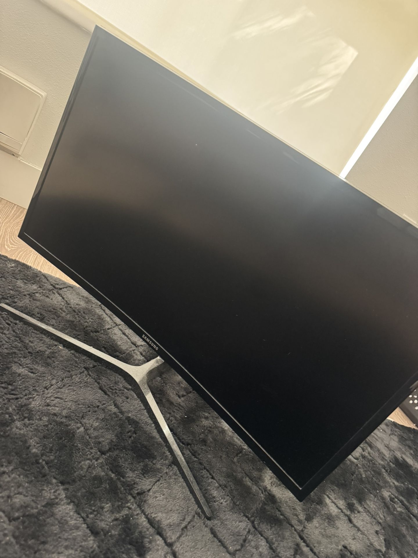Samsung “27” Monitor 