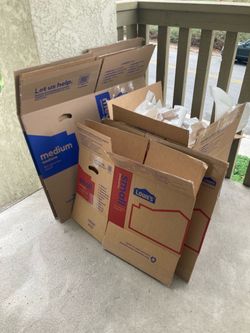 Free Moving Boxes and Packing Papers