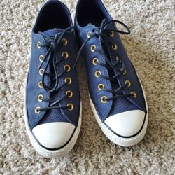 NEW DARK BLUE ALL STAR CONVERSE  Women Size 10