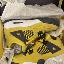 Jordan 4 Lighting Size 5y