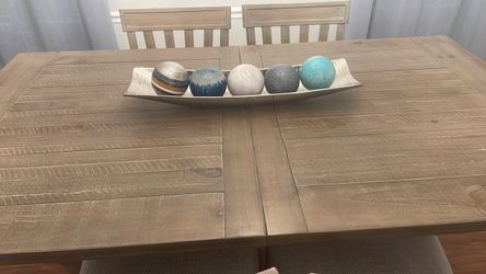 DECORATIVE  ITEM