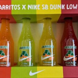 Nike SB Dunk Low  / Jarritos Friends & Family Special Box 