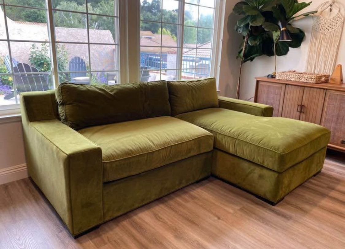 Green velvet Sofa with Chaise