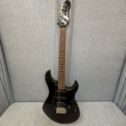 Yamaha Electric Guitar 
