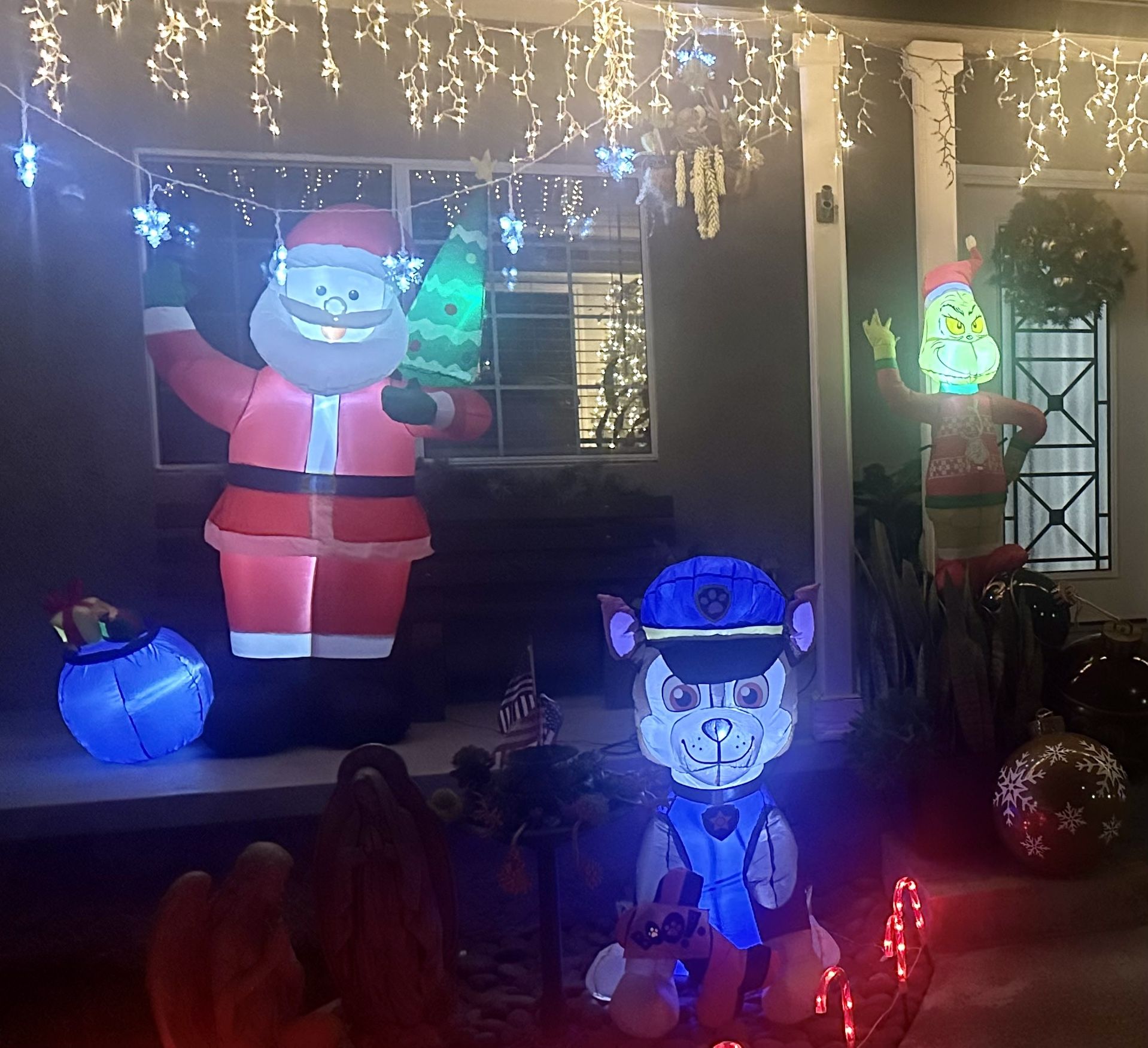 Inflables Chritsmas Santa 6f, Grinch 3f, Chase 4.5f