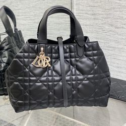 Dior black diamond handbag, elegance never out of style(140)58