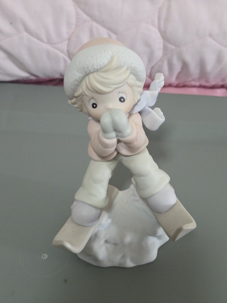 PRECIOUS MOMENTS #524905 "IT'S SO UPLIFTING TO HAVE A FRIEND LIKE YOU" FIGURINE