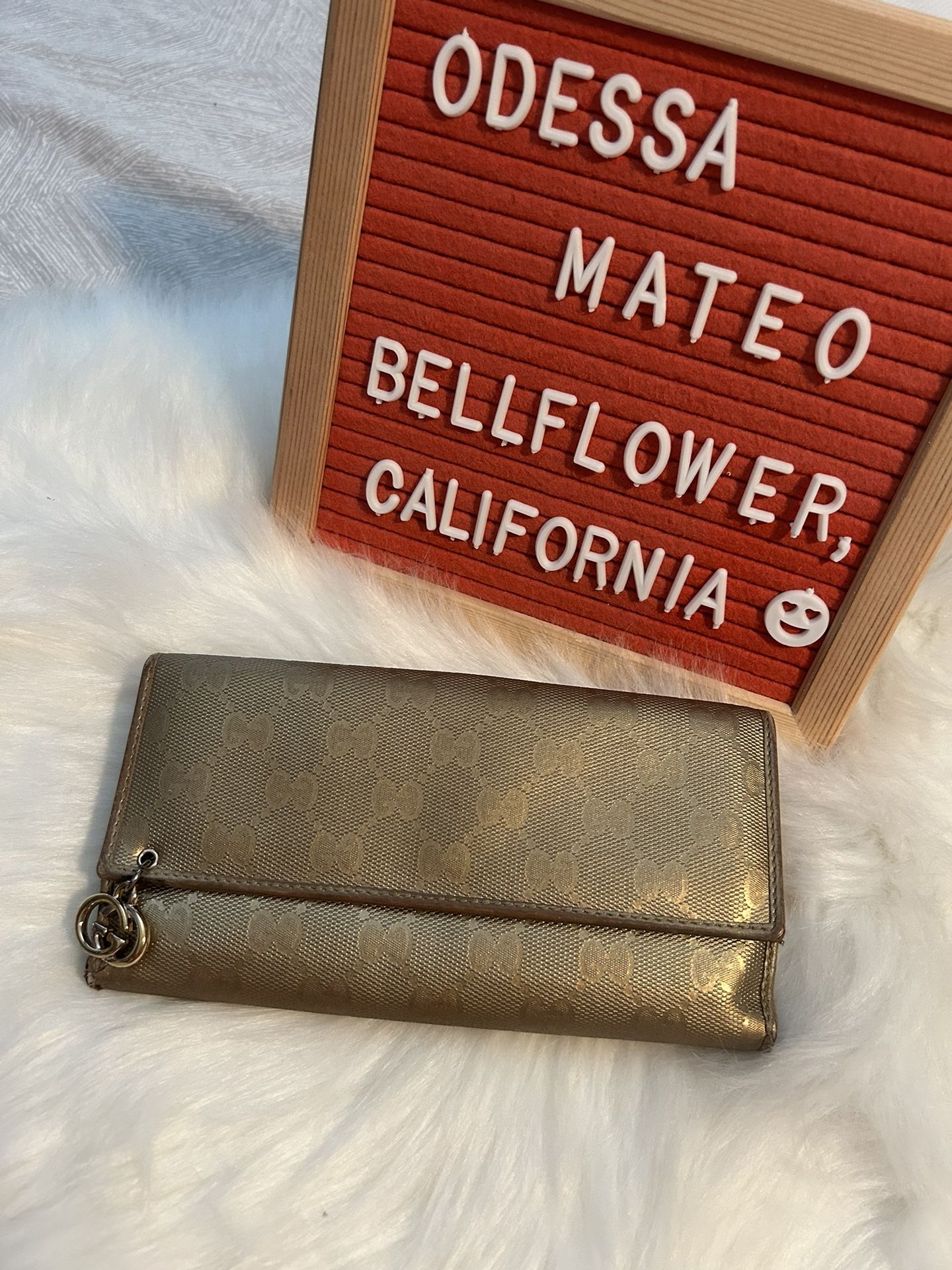 π― Authentic Gucci Long Wallet