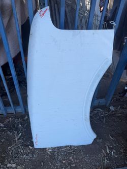 2009 Chevy Express Passenger/Right Side Fender