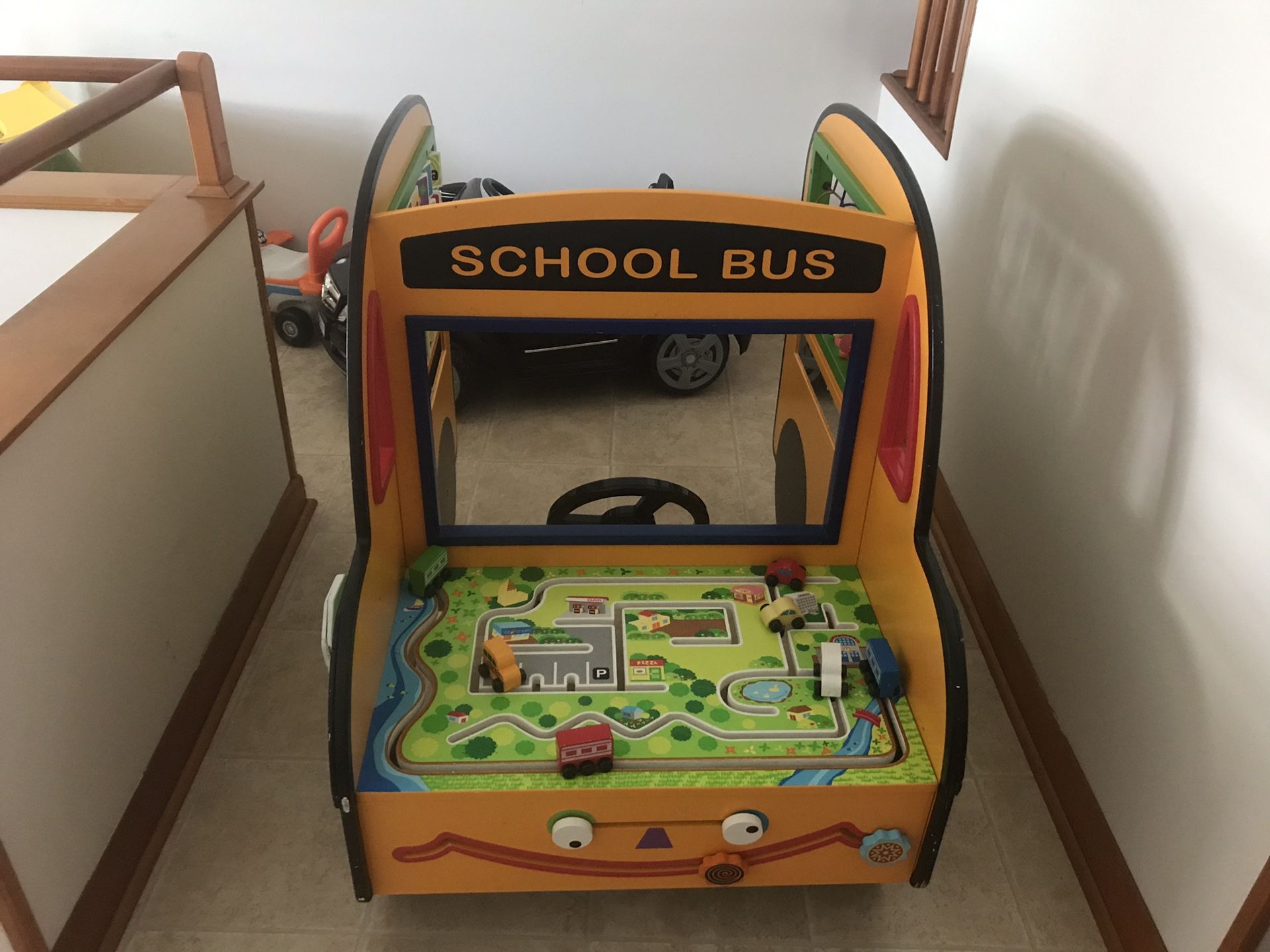 Rare Huge battat activity school bus