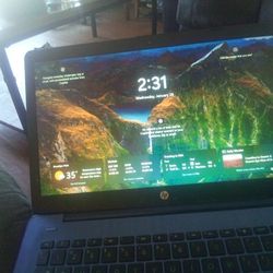 Hp Intel Laptop W/Charger 
