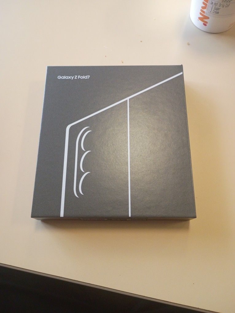 SAMSUNG GALAXY Z FOLD 7 1000 OBO