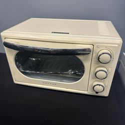 Galanz 0.9 Cu ft Retro Convection Toaster Oven, Cream
