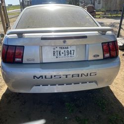 2004 Ford Mustang