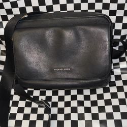 Michael Kors, crossbody Bag, Black Leather, Vintage 