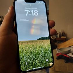 iPhone 14 Plus 98% Battery