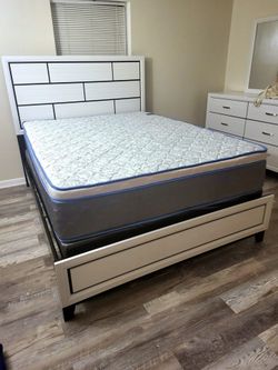 NEW QUEEN PILLOW TOP MATTRESS WITH BOX SPRING