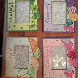 Monthly baby picture frames