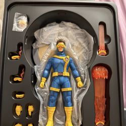 Mezco Cyclops 