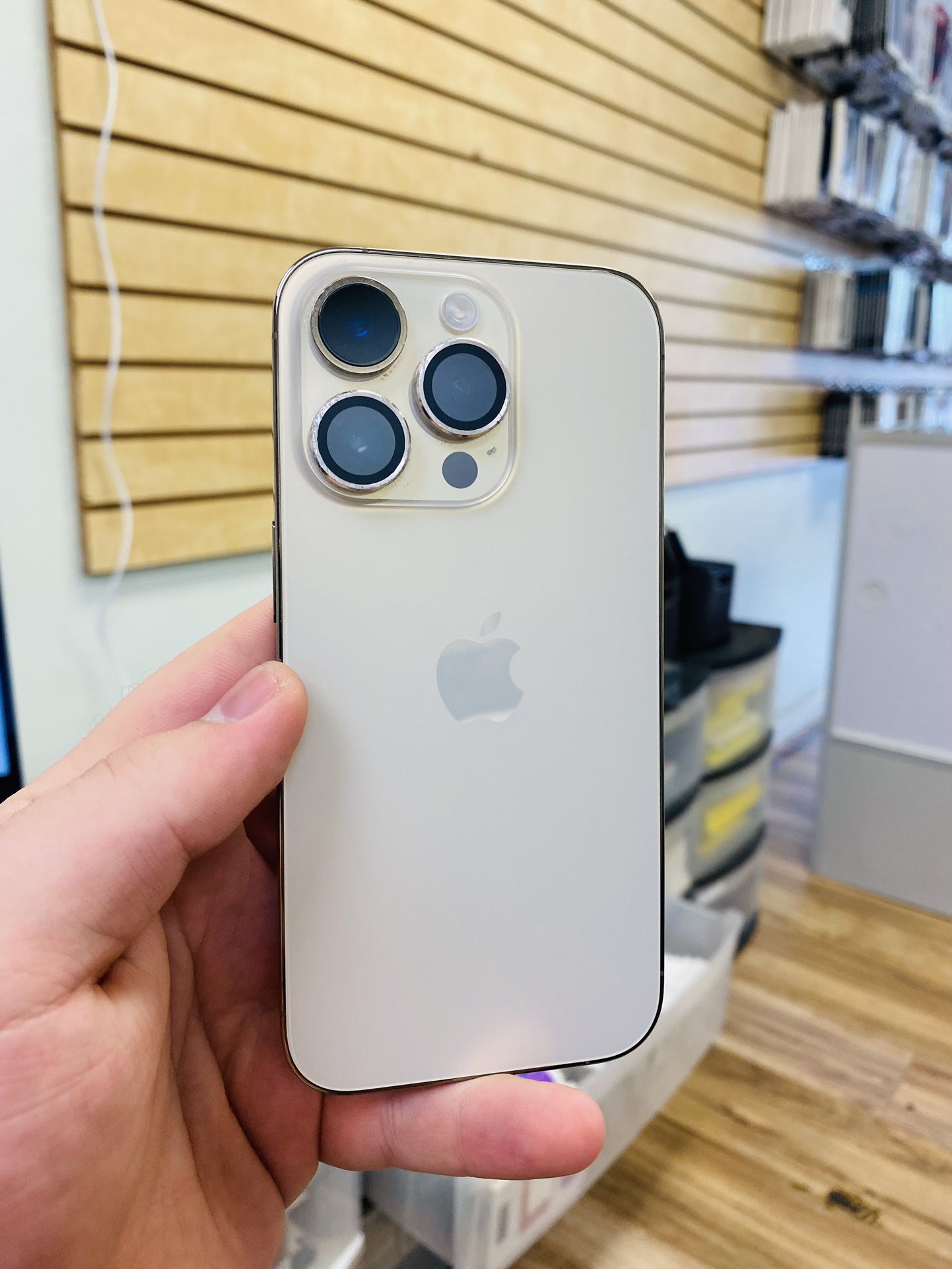 Apple iPhone 14 Pro