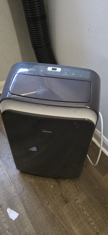 Used MIDEA AC UNIT