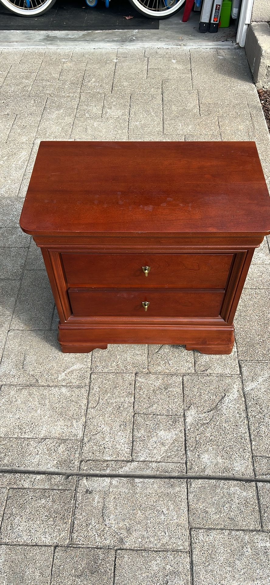 Thomasville Impressions Two (2) Drawer Nightstand