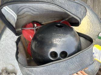 Men’s bowling ball and bag
