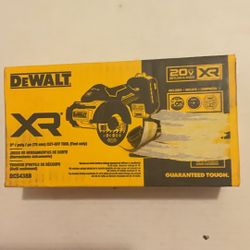 Brand New Dewalt 20 Volts XR Brushless 3” Cut Off Tool ( Tool Only ).       130 Firm on Price.    130 Firme en Precio.