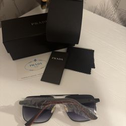 Men’s Sunglasses With Cover And Box 